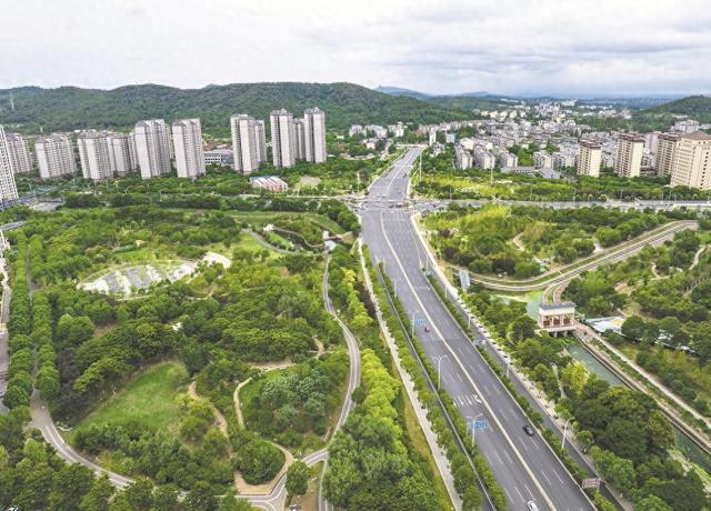 城市公园装点美丽生活