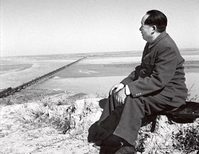 70多年前的大雪天，毛主席为啥决定把河南省会由开封迁至郑州？