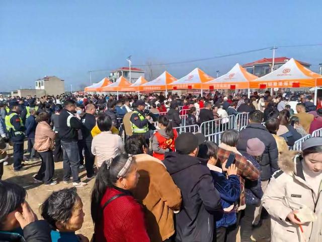 两万人吃掉21头猪27只羊500斤牛肉！安徽杀猪宴赢麻了