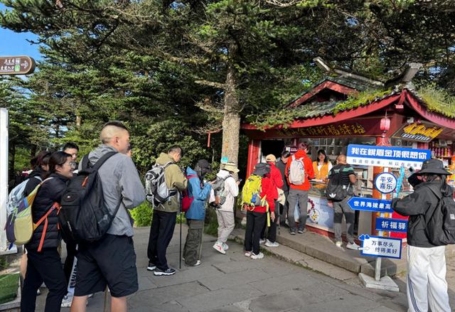 7月接待游客76.32万人次 徒步游客首度突破6万人次