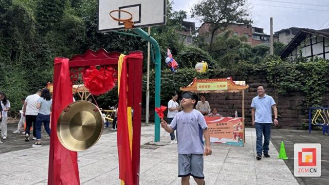 富顺县：双节狮市乐不停 文旅融合旺消费