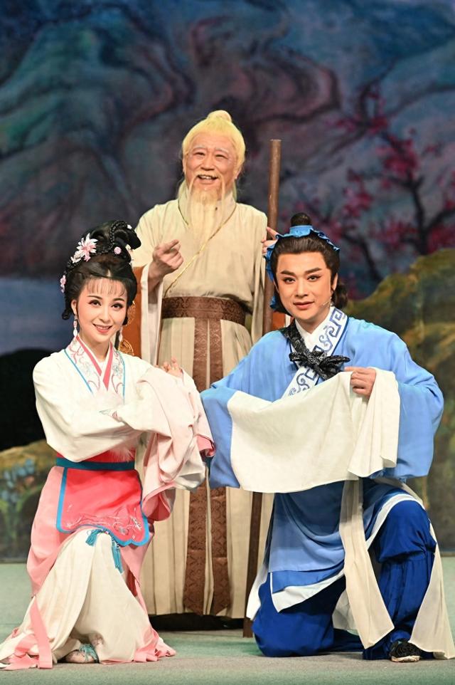 抖音这首情歌唱给你听把你当作天上星是什么歌（七夕限定黄梅戏天仙配）