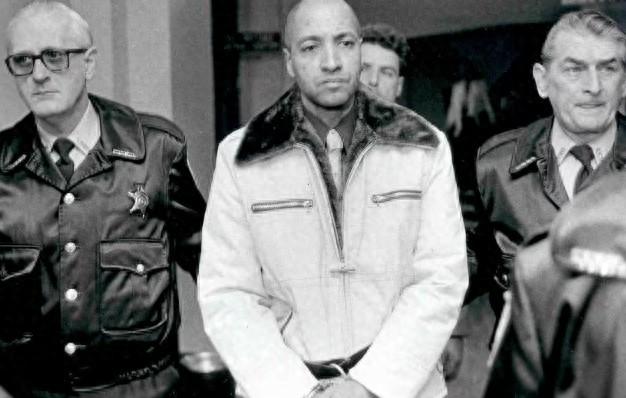 死亡公园2全武器（美国连环杀人犯被关43年后去世）