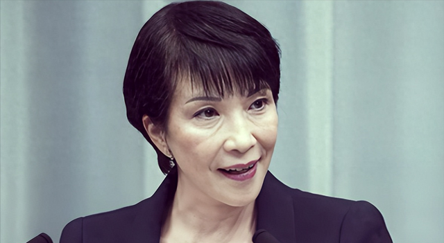 6.4级地震刚爆发，高市早苗就跑了？日方没料到，中方有大动作，辽宁舰逼近日本本土，信号特殊！