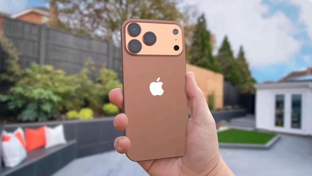 销量碾压同级！iPhone Pro Max 凭啥成爆款？核心藏在 3 个硬件里