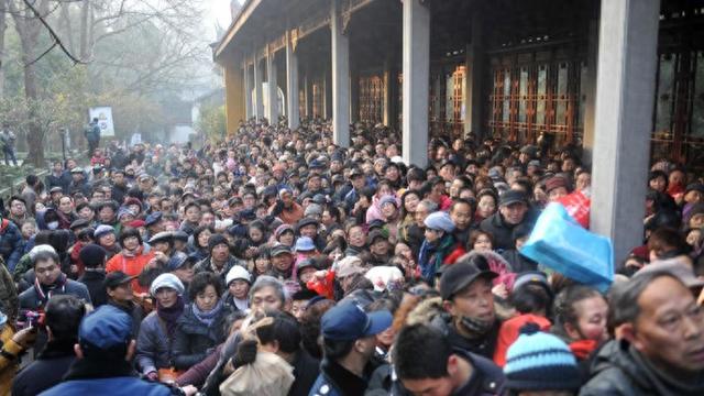 杭州灵隐飞来峰景区免费开放，景区“免票模式”是否已成趋势？