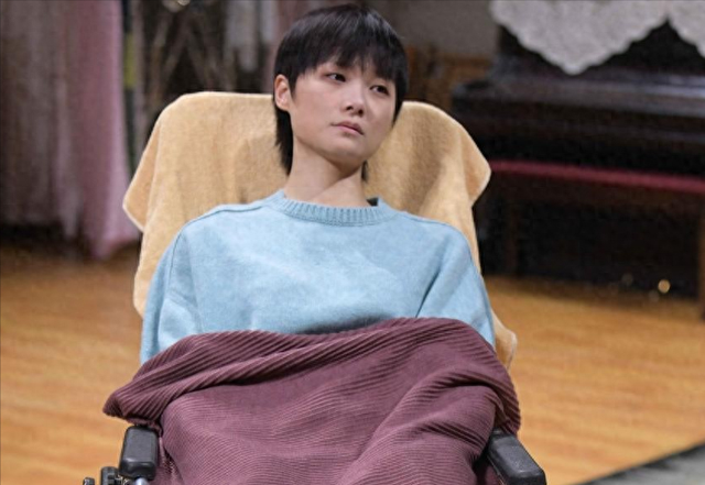 身价上亿有什么用？39岁患“不死癌症”的李宇春，给所有人提个醒