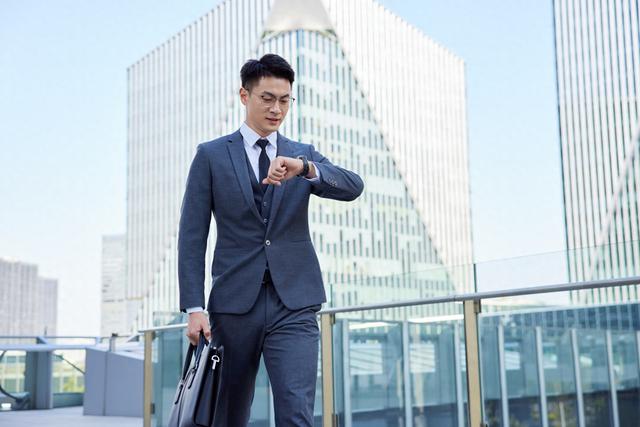 2025年买智能手表别乱挑！这5款几乎零差评，用到2028年不成问题