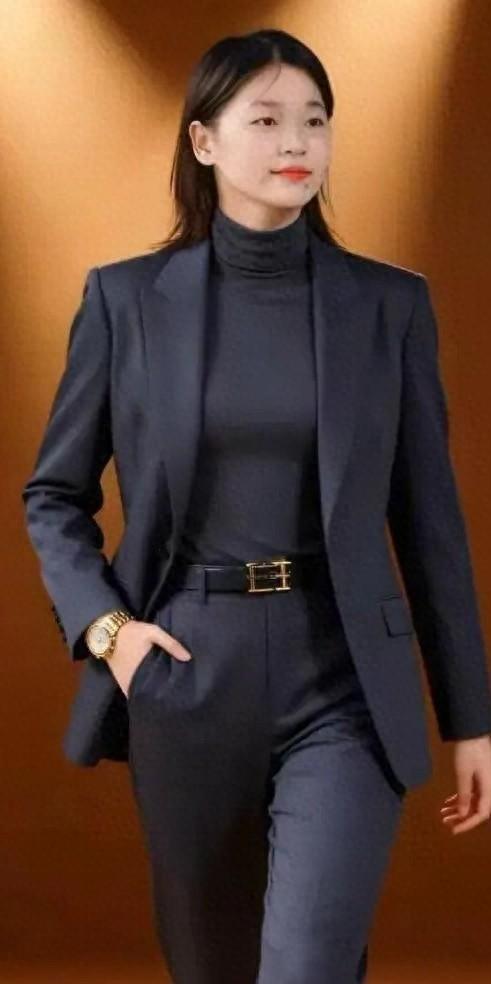 全红婵成了大姑娘又美又飒	，成年后打扮一番，竟然这么娇艳欲滴