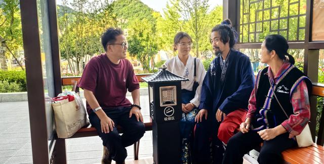 “文明旅游与公益旅行会客厅”在万峰林景区举办，共话文明旅游