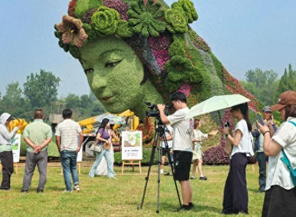 2025北京菊花文化节暨国际鲜花港金秋赏花游园会即将启幕