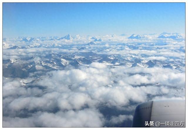 雪峰、云海、田陌 — 西藏林芝至成都空中俯瞰