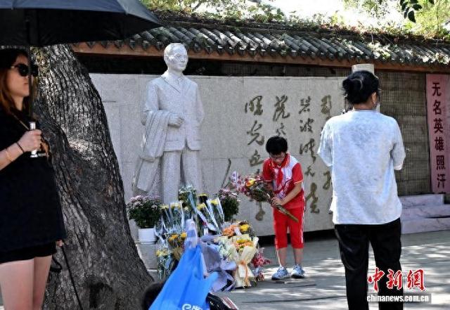 福州：吴石故居吸引游客参观