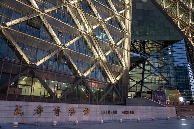 看完升旗，就能游博物馆！成都博物馆延时开放8天，国庆当天提前开放
