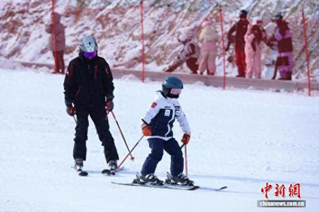 吉林“冰雪假期”首日带热冬季文旅市场