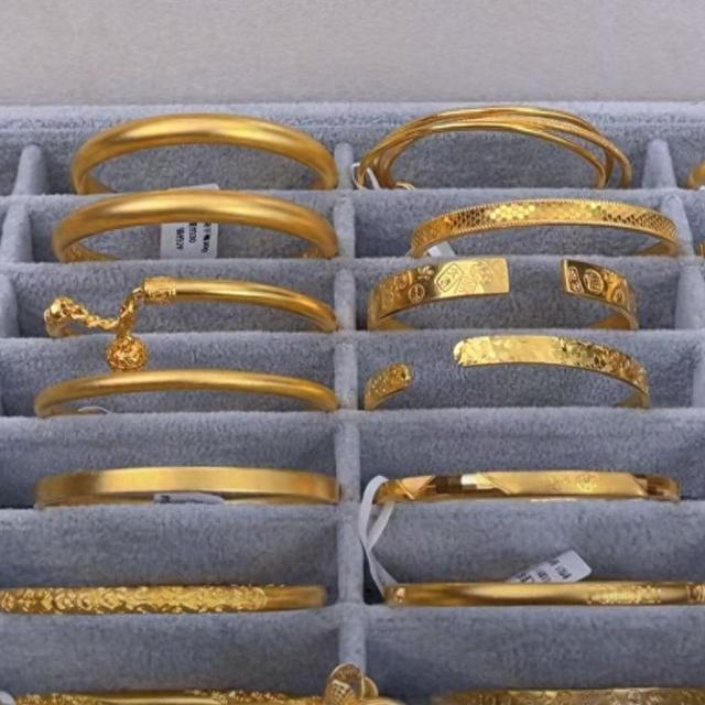 “金包银”利益链调查：暗藏检测难、缺金风险，有商家称包装可印周大福logo