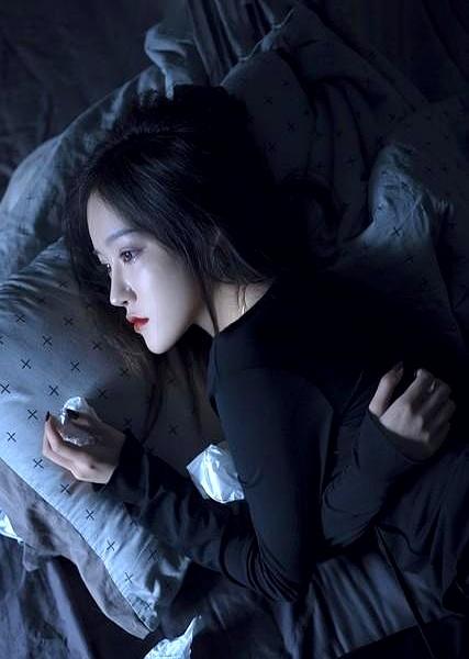 孟婆提示：。如果超过3次梦见已故之人，其实亡者是在给你这5个