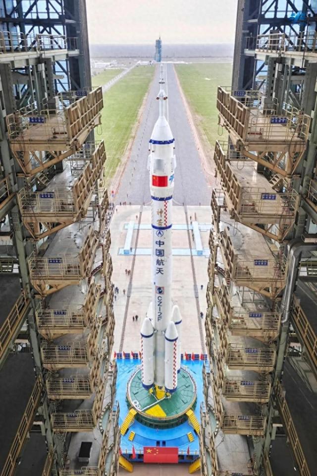 额济纳：最好牧场为航天 大漠深处写忠诚