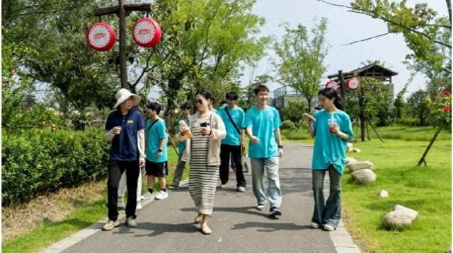 安徽科技学院“赤韵凤阳”实践团赴小岗村开展“三下乡”社会实践