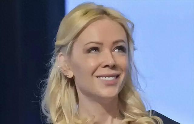 不是普京的附属品，卡巴耶娃真正的人生，比传闻残酷得多