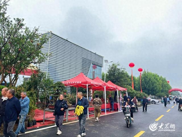 国庆中秋长假，就逛泰山国际花木城！白天嗨玩大集，夜晚风雅看展！