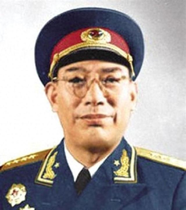 河南安阳火车站卖烟小伙被抓，审讯后暴露身份惊动全军，他是谁？