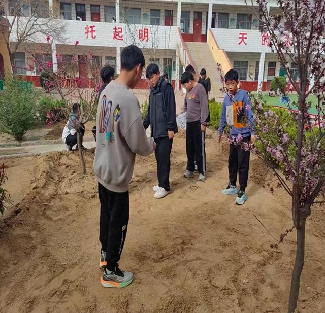 等你回来英文（雨夜忆暖等你们回家）