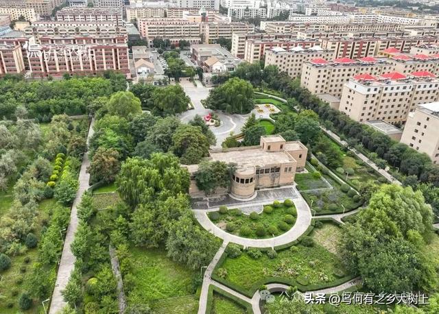 武威植物园里暗藏“蝴蝶楼”,曾是大军阀马步青的私人别墅