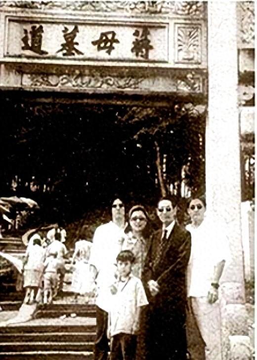蒋介石孙子召开发布会，要将“两蒋“移灵大陆，两句话让世人唏嘘