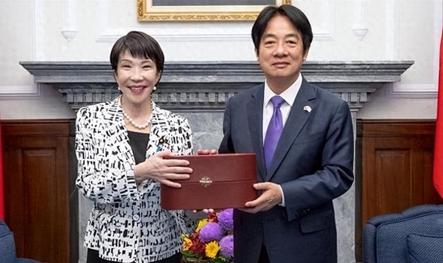 没有等到中方贺电，第一把火烧向中国，日本新首相认清两条红线