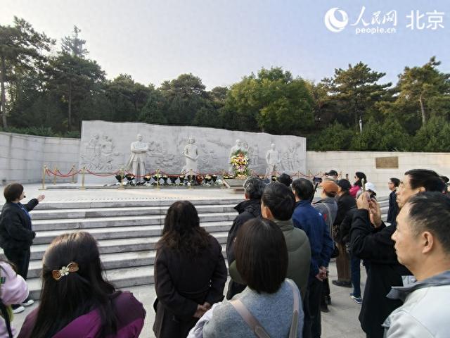 搭建红色教育平台 西山无名英雄广场提供免费讲解