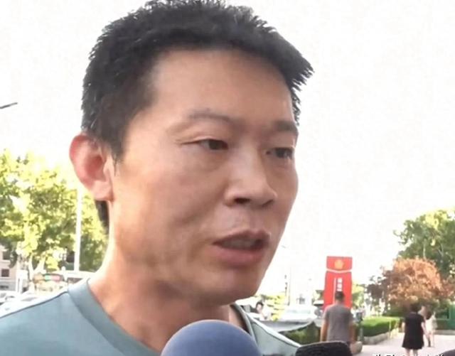 俩娃非亲生开庭结果出来了，网友:欺负人，大儿子:是他先不认我。