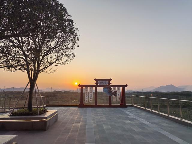 赴一场落日温泉之约！广东首个温泉主题服务区开业迎客