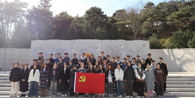 破30亿播放！《沉默的荣耀》还原历史，年轻人为英烈泪目