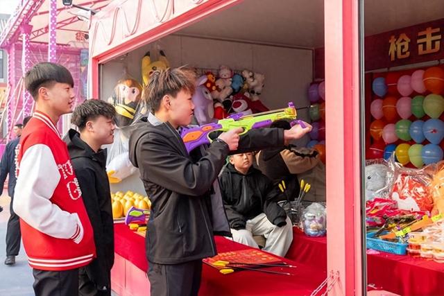 【新春走基层】洪洞大槐树：昼夜两重天，马年春节的“老家”新玩法