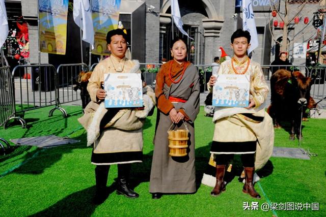 2025年青海同仁热贡文化唐蕃古道行兰州站农文旅商推介活动启幕。