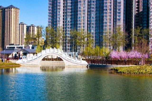 我咸宁人，刚从河南开封回来，实在忍不住想说：对开封的3 点印象