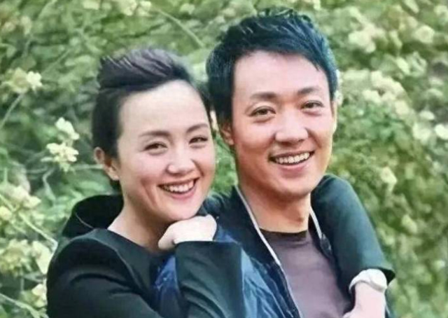 辛柏青丧妻才三个月，恶心的一幕就出现了，被撮合娶马伊俐过日子