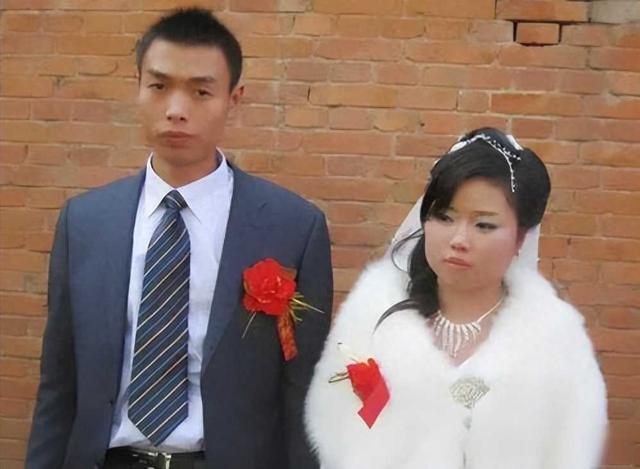 农村光棍排队等媳妇，城里小伙不慌不忙，他们到底输在哪？