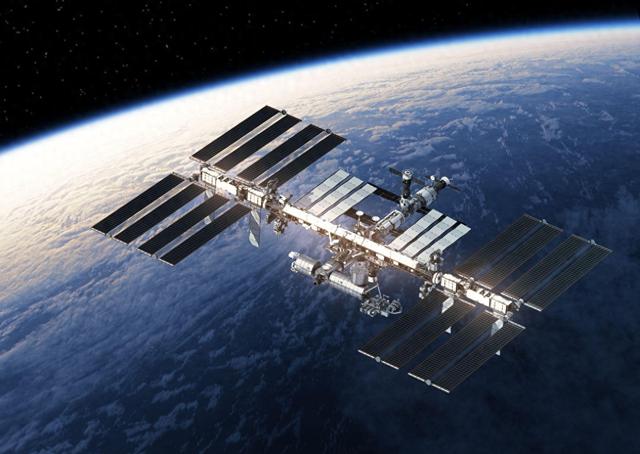 太空大变局！国际空间站确定坠毁，美国押注新赛道，中国真慢了吗