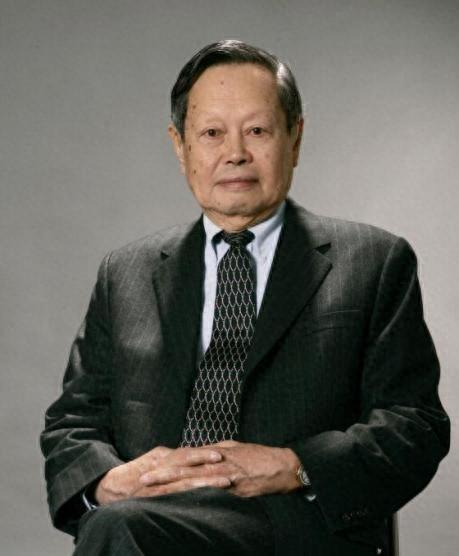 沉痛悼念！杨振宁先生因病在北京逝世，享年103岁