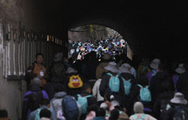 赴京西古道感受秋思之旅 首届北京人才山地徒步大会举办