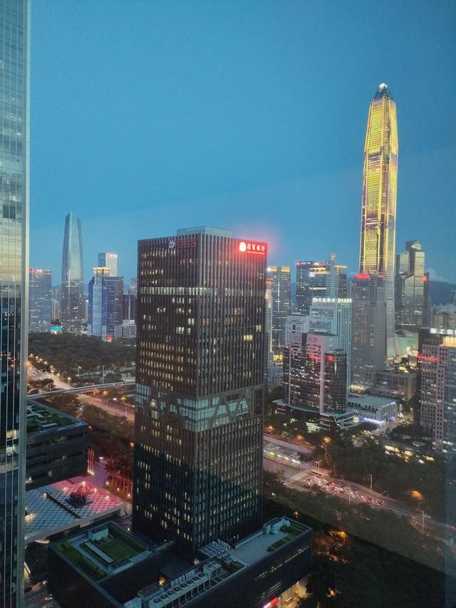 员工自愿不买社保致退休时无养老金，诉公司赔76万，法院这样判