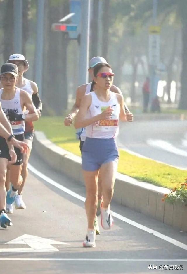 知情人辟谣“最快女护士”张水华50天跑5场马拉松：8月底到现在参加了5场，正常利用休息时间