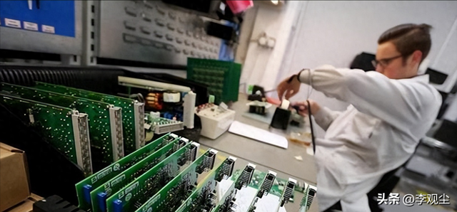 中国固态电池登《自然》！破解快充与寿命难题，续航能力有望翻倍