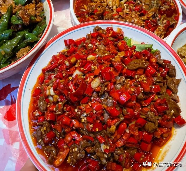去江西旅游，发现美食前5名：南昌第5，九江第3，第1实至名归