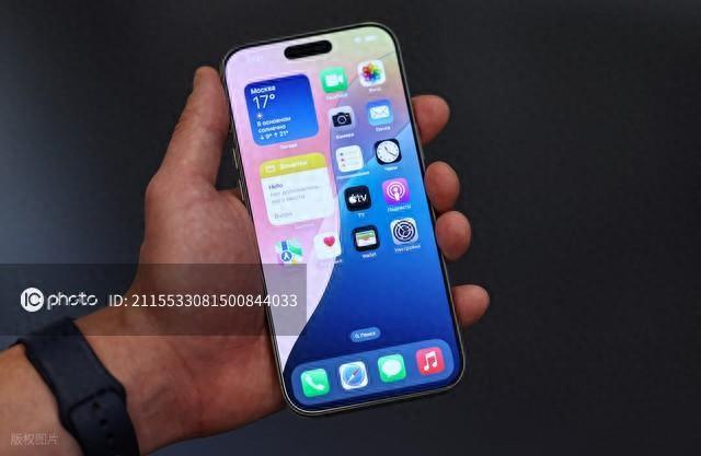 iPhone 16 Pro Max 用了半年后的感受，除了变大，它还香吗？