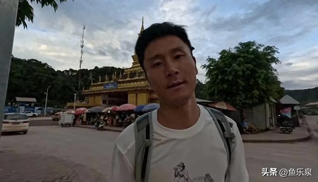 断更月余的刘伟元又骑行老挝了，感慨老挝工作也很卷