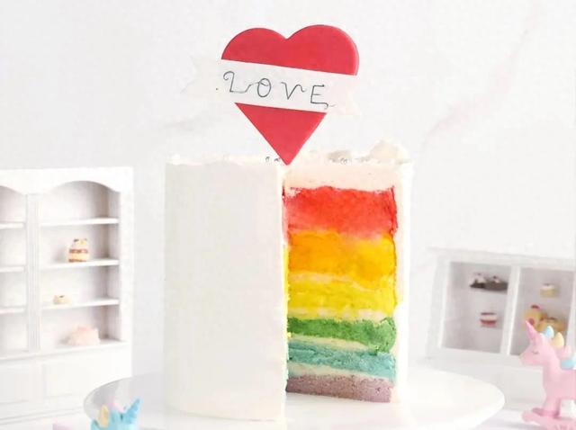 彩虹蛋糕游戏攻略（朋友圈都在po的大师级彩虹蛋糕）