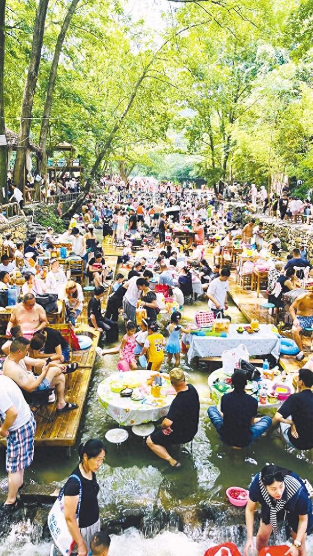 南漳·印象老家  吃完水上席 泼水大作战